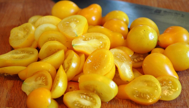 Nên ăn cà chua vàng vì có chứa lượng axit thấp hơn
