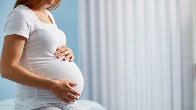 Phụ nữ có thai và đang cho con bú nên hạn chế dùng bài thuốc uống từ lá lốt