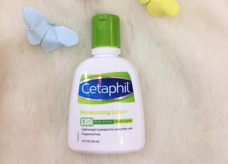 Cetaphil Moisturizing Lotion là loại kem dưỡng ẩm dạng sữa rất lỏng nhẹ, mềm mịn