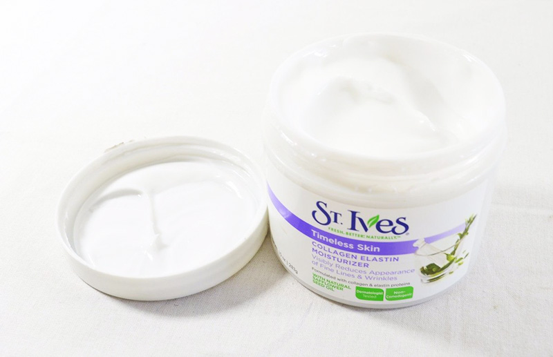 Kem dưỡng ẩm St.ives Timeless Skin Collagen Elastin Facial Moisturizer là sản phẩm được đánh giá cao