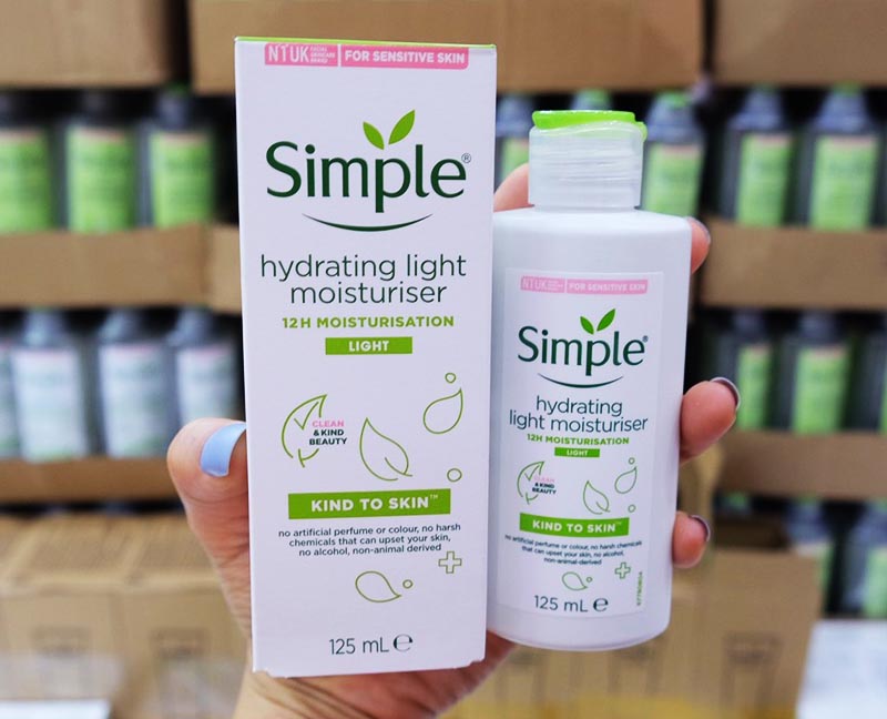 Kem dưỡng ẩm Simple Kind To Skin Hydrating Light Moisturiser phù hợp với làn da dầu
