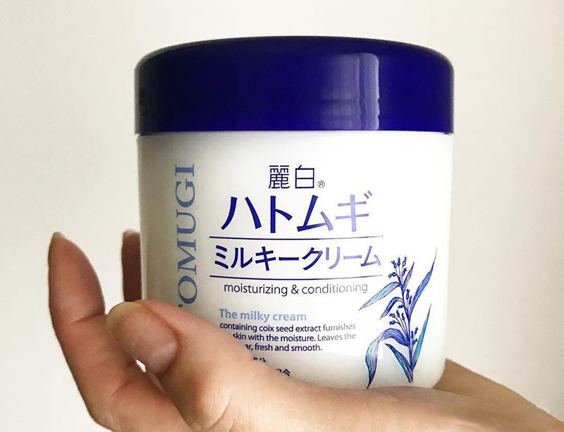 Hatomugi Milky là kem dưỡng da body bán chạy hàng đầu tại Nhật Bản