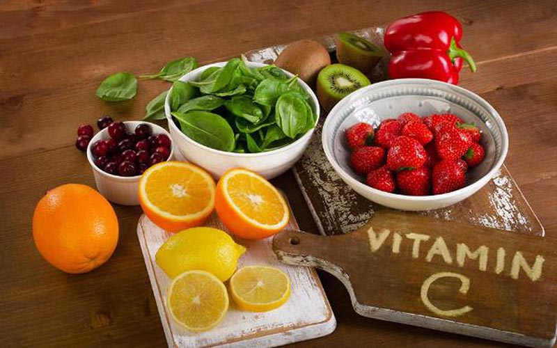 Nhiệt miệng nên uống vitamin gì? Vitamin C