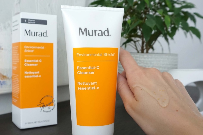 Sữa rửa mặt trị mụn cho nữ Murad Essential C Cleanser