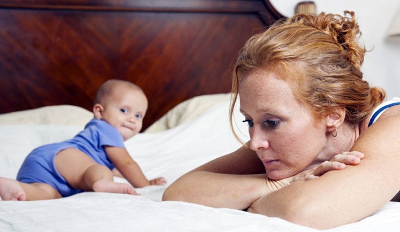 Sau khi sinh con, phụ nữ dễ bị tàn nhang do thay đổi nội tiết tố