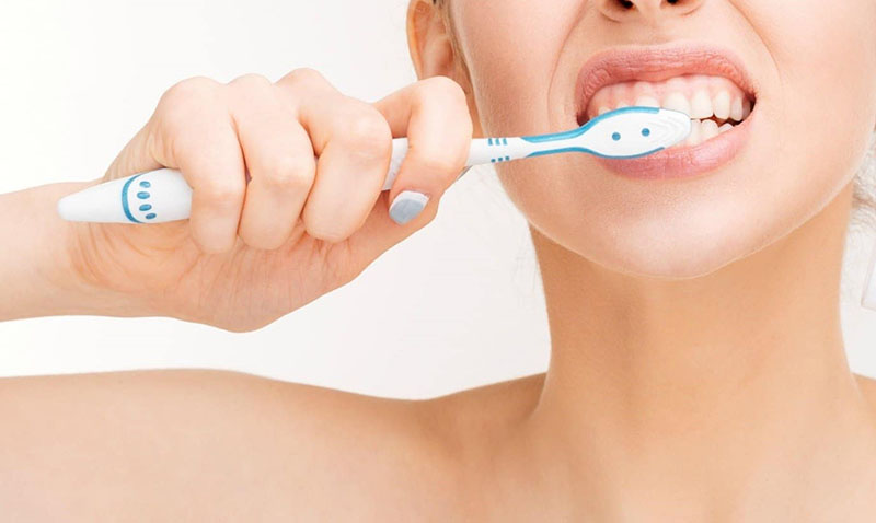Chăm sóc răng miệng để ngăn ngừa viêm lợi