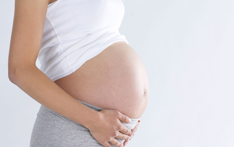 Phụ nữ đang mang thai cần cân nhắc thật kỹ nếu muốn dùng nhiệt miệng Nhất Nhất