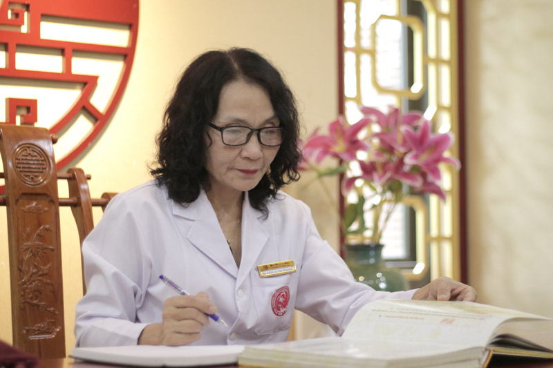 Bác sĩ Lê Phương đánh giá cao cơ chế tác động toàn diện của Nhất Nam Hoàn Nguyên Bì