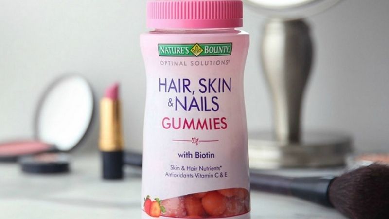 Nature’s Bounty Hair Skin and Nails là một dạng kẹo dẻo chăm sóc tóc