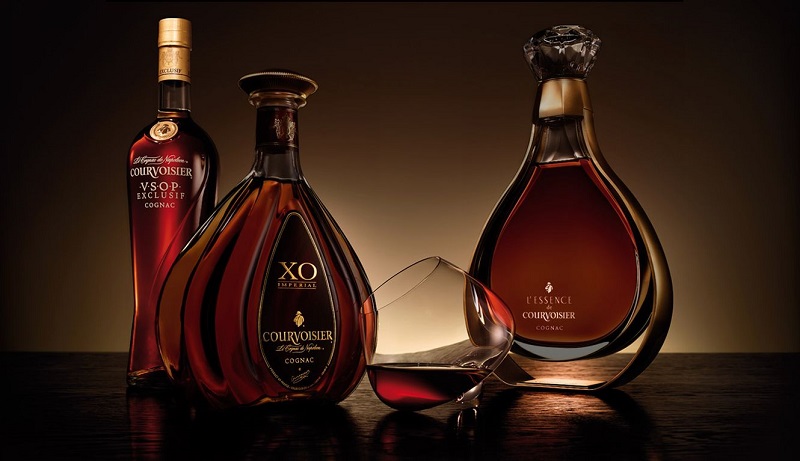 Rượu Cognac Courvoisier có thiết kế vô cùng sang trọng