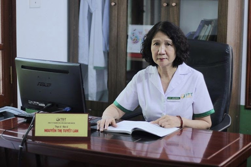 Bác sĩ Nguyễn Thị Tuyết Lan đánh giá cao liệu trình trị mụn thảo dược Nhất Nam Hoàn Nguyên Bì