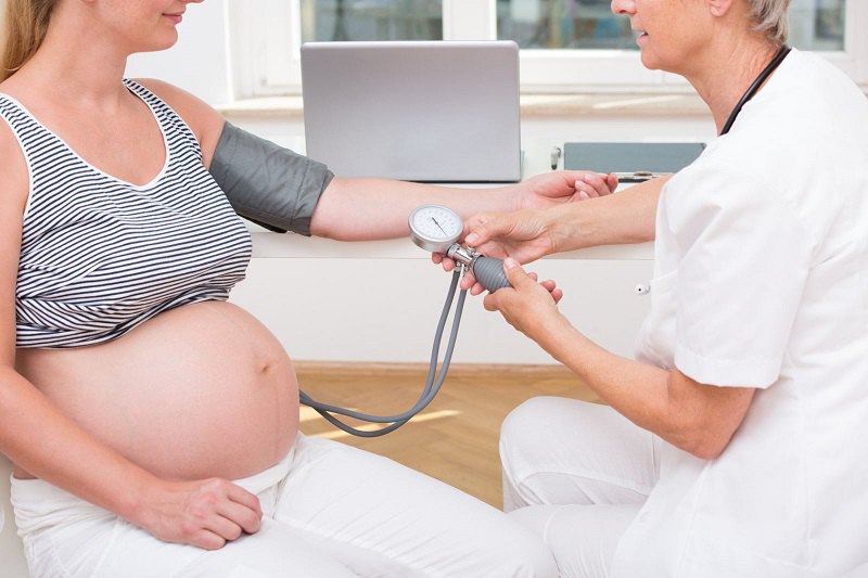 Huyết áp cao khi mang thai là hiện tượng tăng huyết áp khi mẹ bầu mang thai ở tuần thứ 20 trở đi