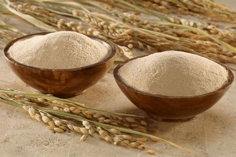 Phụ nữ sau sinh dùng bột gạo lứt rất tốt cho cả mẹ và bé